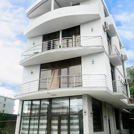 ホテル Tiktok House コブレチ エクステリア 写真